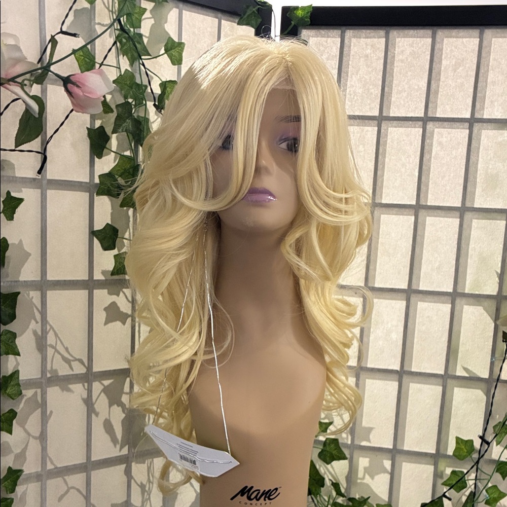 Platnuim blonde deep lace front wig